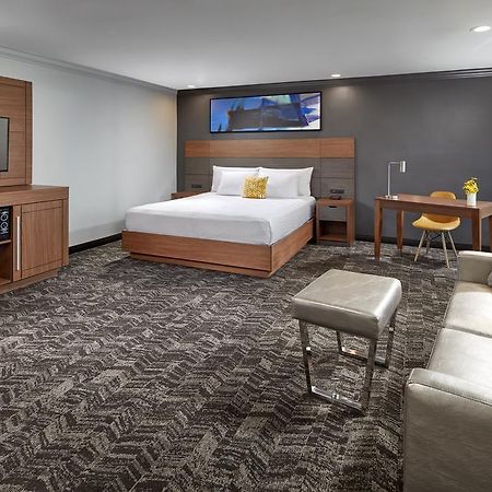 Studio Inn & Suites At Promenade Downey Kültér fotó