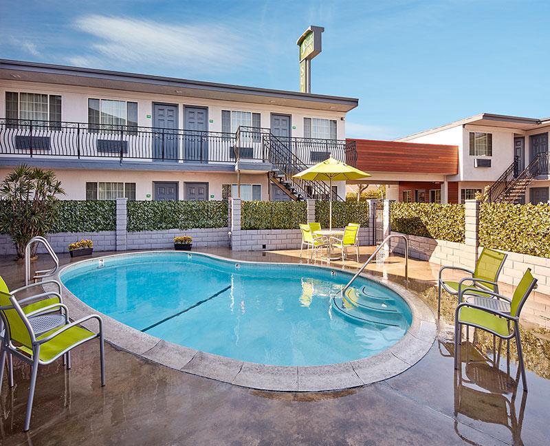Studio Inn & Suites At Promenade Downey Kültér fotó