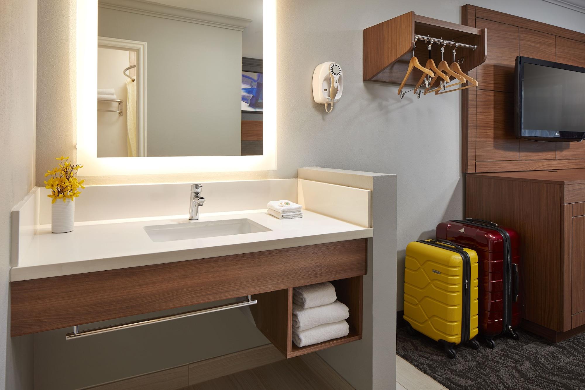 Studio Inn & Suites At Promenade Downey Kültér fotó