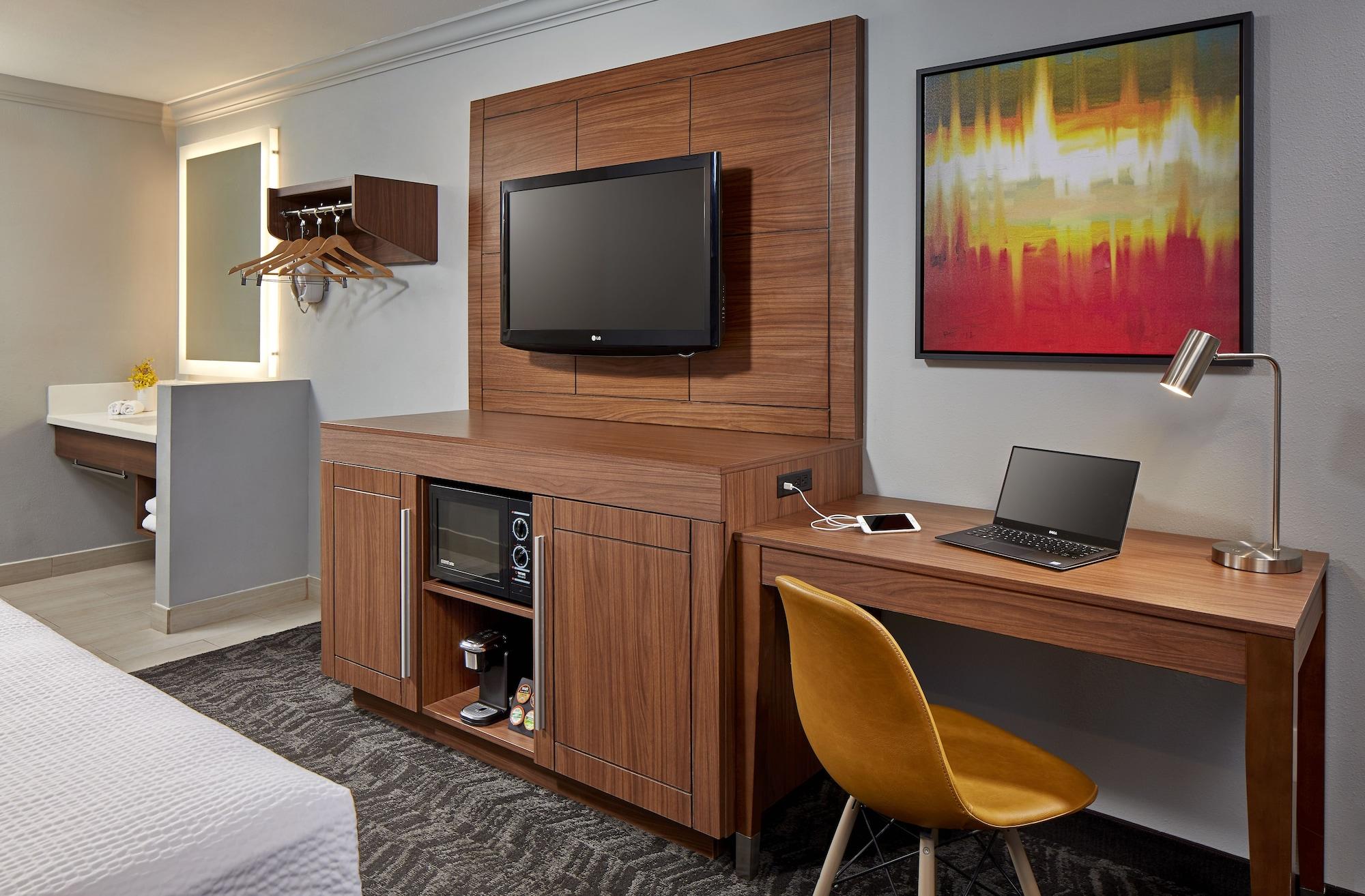 Studio Inn & Suites At Promenade Downey Kültér fotó
