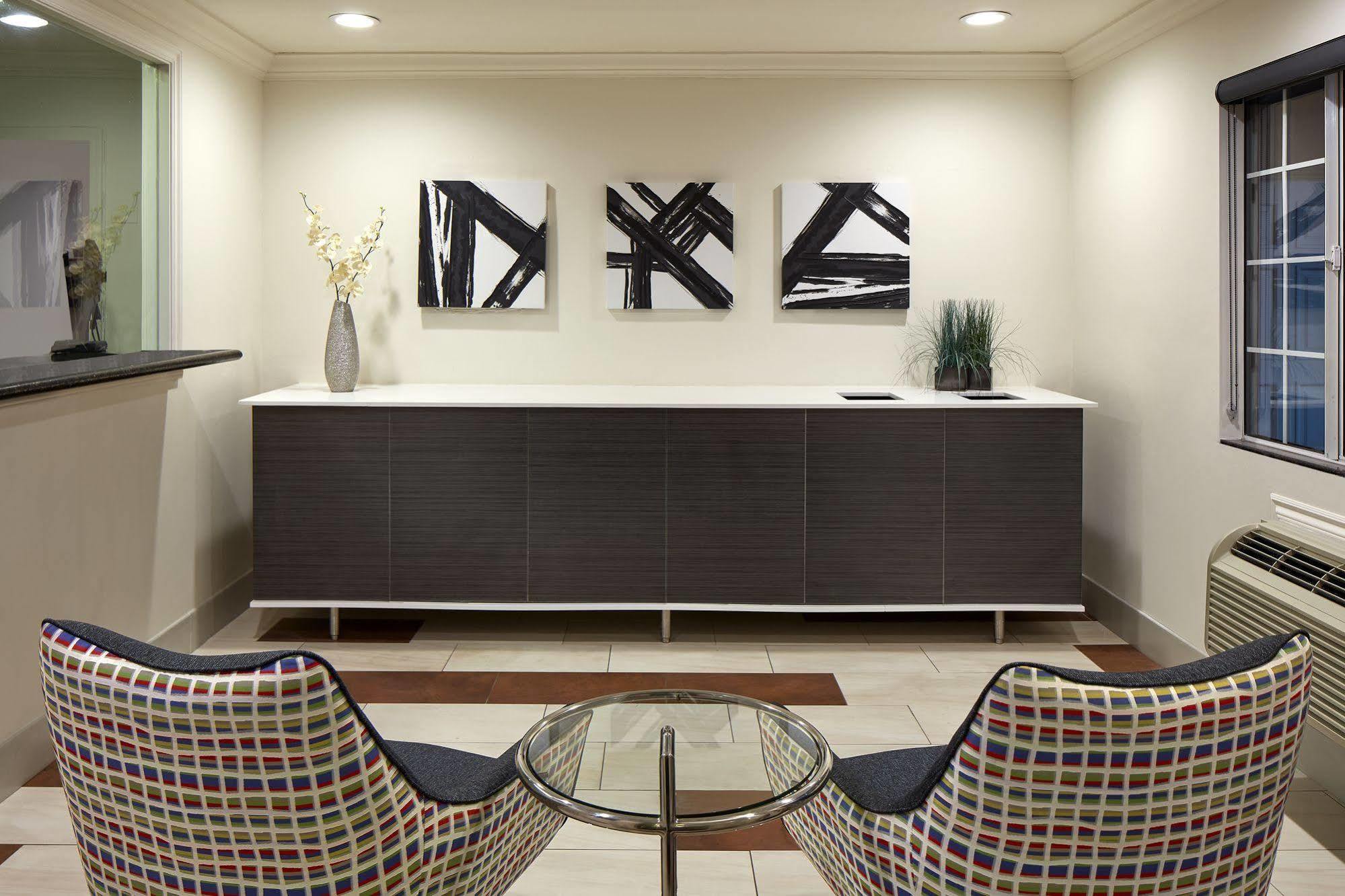 Studio Inn & Suites At Promenade Downey Kültér fotó